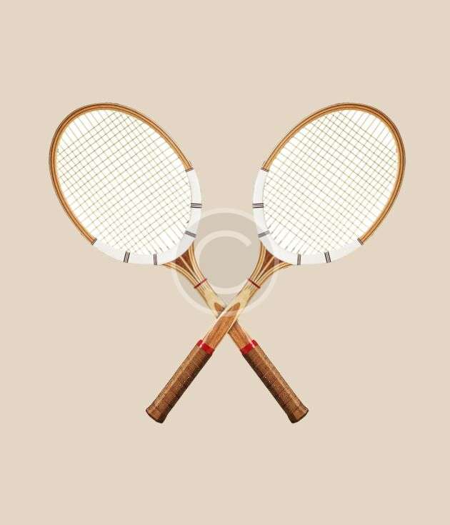 Wooden frame tennis racket set
